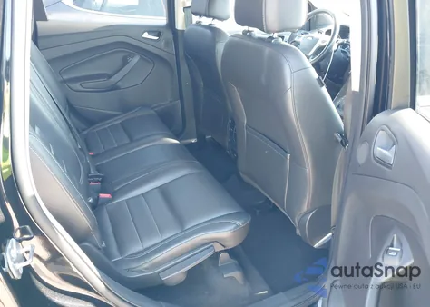 2016 Ford Escape Titanium z USA, uszkodzony, nr VIN 1FMCU9J96GUB20483